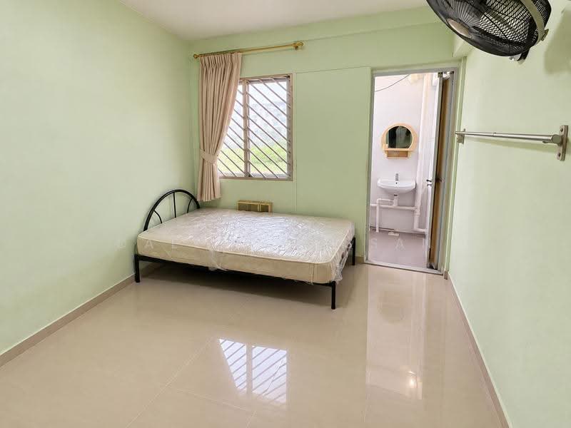 155 Ang Mo Kio Avenue 4, 155 Ang Mo Kio Avenue 4, Ang Mo Kio / Bishan / Thomson, 2 Bedrooms, 732 sqft, HDB Flat For Sale, by Dallas Hassan, 500277538 - Bedroom - PropertyGuru.com.sg