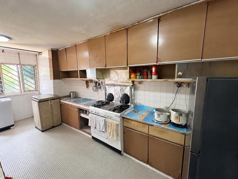 155 Ang Mo Kio Avenue 4, 155 Ang Mo Kio Avenue 4, Ang Mo Kio / Bishan / Thomson, 2 Bedrooms, 732 sqft, HDB Flat For Sale, by Dallas Hassan, 500277538 - Kitchen - PropertyGuru.com.sg