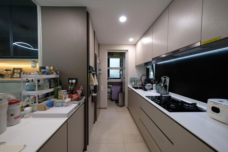 Sengkang Grand Residences, 72 Compassvale Bow, Hougang / Punggol / Sengkang, 3 Bedrooms, 1,023 sqft, Condominium For Rent, by Shanel Liew, 500277542 - Kitchen - PropertyGuru.com.sg