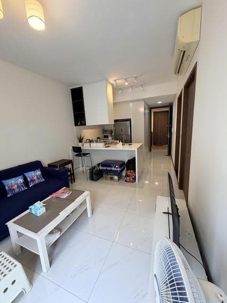 Palm Isles, 42 Flora Drive, Changi Airport / Changi Village, 1 Bedroom, 517 sqft, Condominium For Sale, by Jimmy Lye, 500277548 - Living Room - PropertyGuru.com.sg