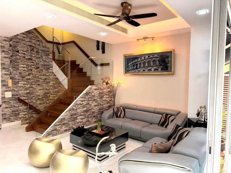 Hillcrest Villa, 1U Hillcrest Road, Newton / Novena, 4 Bedrooms, 3,078 sqft, Cluster House For Sale, by Dave Tan, 500277553 - Living Room - PropertyGuru.com.sg