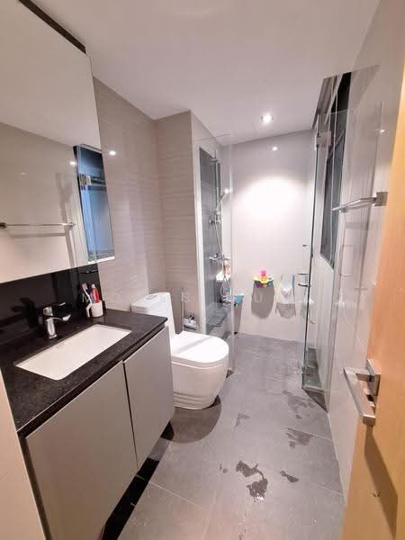 Blossom Residences, 34 Segar Road, Dairy Farm / Bukit Panjang / Choa Chu Kang, 3 Bedrooms, 1,109 sqft, Condominium For Sale, by Moses Quek, 500277563 - Bathroom - PropertyGuru.com.sg