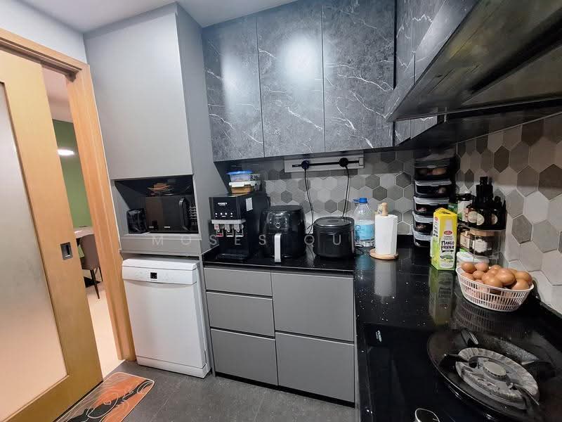 Blossom Residences, 34 Segar Road, Dairy Farm / Bukit Panjang / Choa Chu Kang, 3 Bedrooms, 1,109 sqft, Condominium For Sale, by Moses Quek, 500277563 - Kitchen - PropertyGuru.com.sg