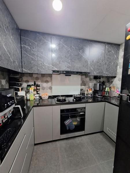 Blossom Residences, 34 Segar Road, Dairy Farm / Bukit Panjang / Choa Chu Kang, 3 Bedrooms, 1,109 sqft, Condominium For Sale, by Moses Quek, 500277563 - Kitchen - PropertyGuru.com.sg