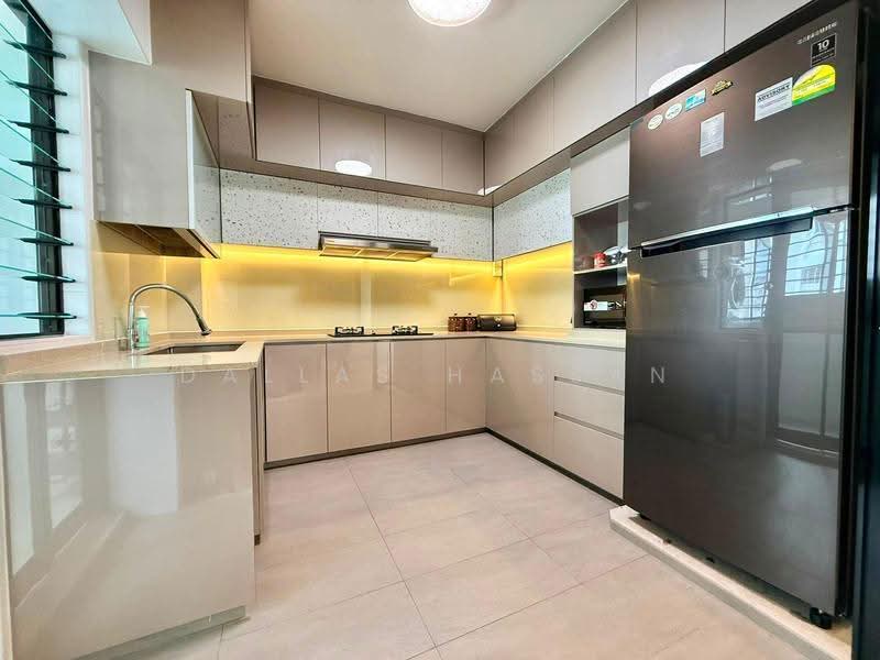 108 Rivervale Walk, 108 Rivervale Walk, Hougang / Punggol / Sengkang, 3 Bedrooms, 1,302 sqft, HDB Flat For Sale, by Dallas Hassan, 500277565 - Kitchen - PropertyGuru.com.sg