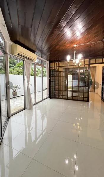 Jalan Tua Kong / Elite Park Avenue, East Coast / Marine Parade, 5 Bedrooms, 2,928 sqft, Semi-Detached House For Sale, by Ronnie Chia, 500277571 - Living Room - PropertyGuru.com.sg