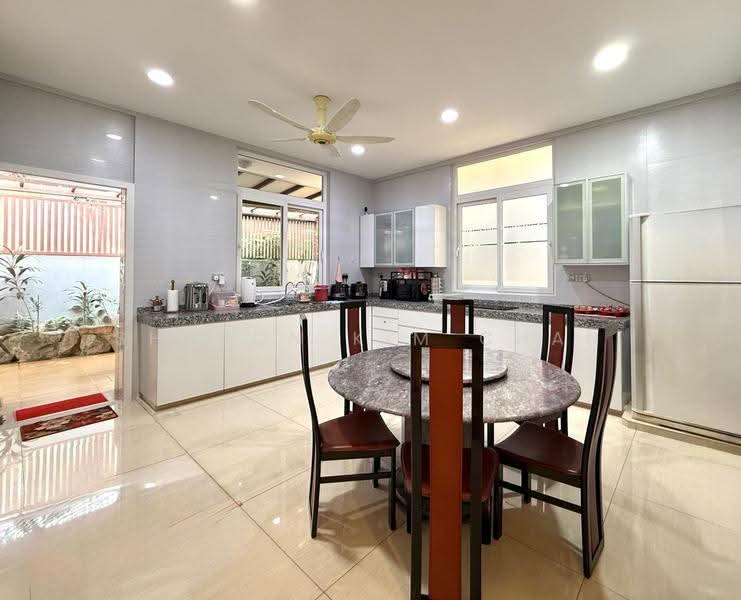 **LANDED7772@ Seletar Hills Estate luxurious Detached*, Seletar Hills Estate, Seletar / Yio Chu Kang, 7 Bedrooms, 7,000 sqft, Detached House For Sale, by Sharon Kim Chan, 500277576 - Kitchen - PropertyGuru.com.sg