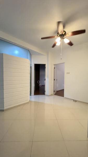 V.A.L.U.E Buy Land Suitable For A&A Or Rebuild At Siglap Estate!, Figaro Street / Jalan Tua Kong / Jalan Ulu Siglap, East Coast / Marine Parade, 5 Bedrooms, 2,928 sqft, Semi-Detached House For Sale, by Fong Yong Ten, 500277580 - Interior - PropertyGuru.com.sg