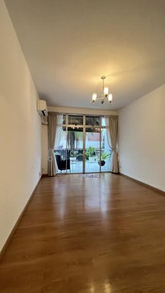 V.A.L.U.E Buy Land Suitable For A&A Or Rebuild At Siglap Estate!, Figaro Street / Jalan Tua Kong / Jalan Ulu Siglap, East Coast / Marine Parade, 5 Bedrooms, 2,928 sqft, Semi-Detached House For Sale, by Fong Yong Ten, 500277580 - Living Room - PropertyGuru.com.sg
