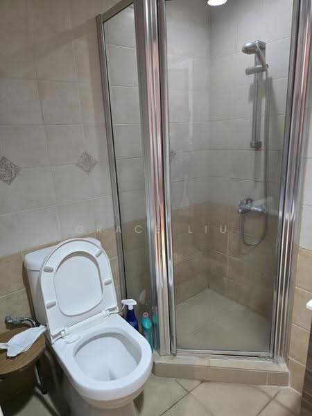 The Mayfair, 7 Jurong East Street 32, Boon Lay / Jurong / Tuas, Room Rental, 130 sqft, Condominium For Rent, by Grace Liu, 500277589 - Bathroom - PropertyGuru.com.sg