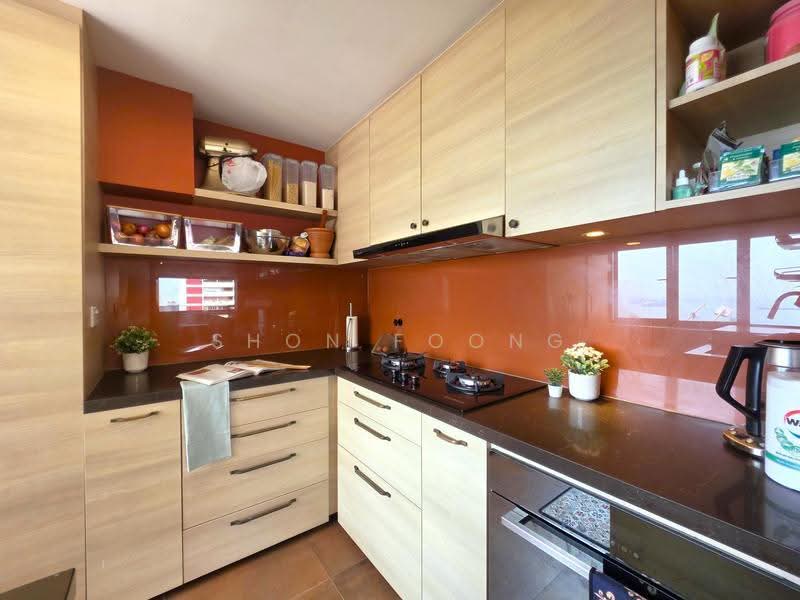 Neptune Court, 8 Marine Vista, East Coast / Marine Parade, 3 Bedrooms, 1,270 sqft, Apartment For Sale, by Shon Foong, 500277597 - Kitchen - PropertyGuru.com.sg
