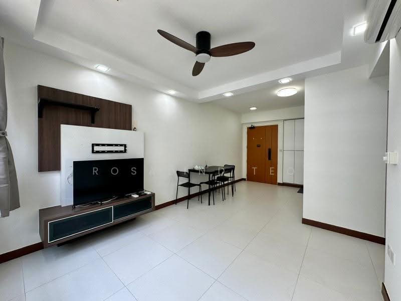 523B Tampines Central 7, 523B 523B, Pasir Ris / Tampines, 2 Bedrooms, 721 sqft, HDB Flat For Sale, by Rosalind Teo, 500277615 - PropertyGuru.com.sg