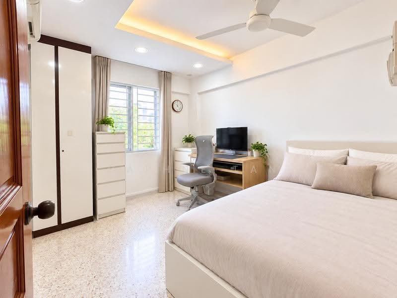 375 Clementi Avenue 4, 375 Clementi Avenue 4, Buona Vista / West Coast / Clementi New Town, 2 Bedrooms, 721 sqft, HDB Flat For Sale, by Daphne Tan, 500277632 - Bedroom - PropertyGuru.com.sg