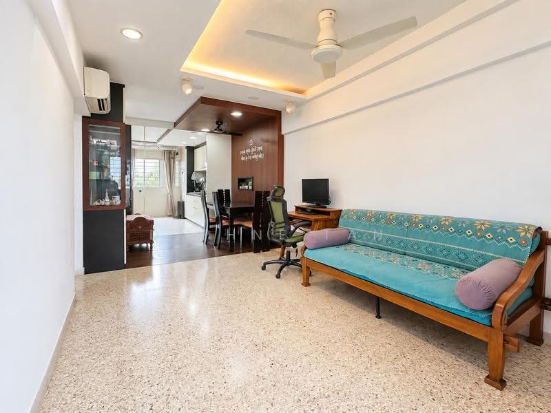 375 Clementi Avenue 4, 375 Clementi Avenue 4, Buona Vista / West Coast / Clementi New Town, 2 Bedrooms, 721 sqft, HDB Flat For Sale, by Daphne Tan, 500277632 - Living Room - PropertyGuru.com.sg