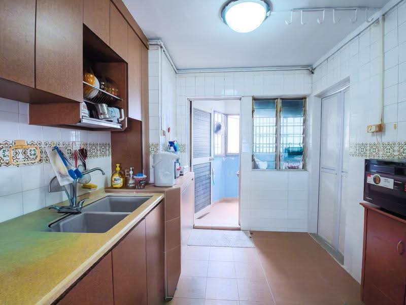321 Woodlands Street 32, 321 Woodlands Street 32, Admiralty / Woodlands, 3 Bedrooms, 958 sqft, HDB Flat For Sale, by Elfi Muni, 500277653 - Kitchen - PropertyGuru.com.sg