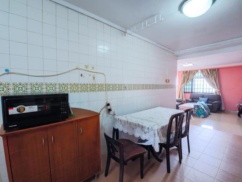 321 Woodlands Street 32, 321 Woodlands Street 32, Admiralty / Woodlands, 3 Bedrooms, 958 sqft, HDB Flat For Sale, by Elfi Muni, 500277653 - Living Room - PropertyGuru.com.sg