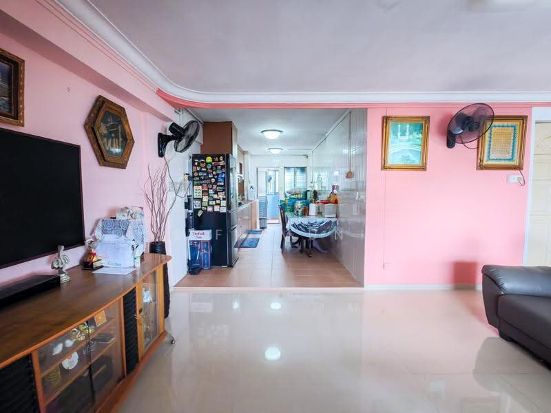 321 Woodlands Street 32, 321 Woodlands Street 32, Admiralty / Woodlands, 3 Bedrooms, 958 sqft, HDB Flat For Sale, by Elfi Muni, 500277653 - Living Room - PropertyGuru.com.sg