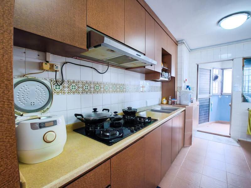321 Woodlands Street 32, 321 Woodlands Street 32, Admiralty / Woodlands, 3 Bedrooms, 958 sqft, HDB Flat For Sale, by Elfi Muni, 500277653 - Kitchen - PropertyGuru.com.sg
