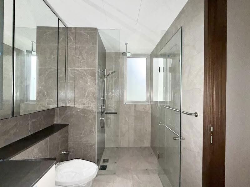Grand Dunman, 16 Dunman Road, East Coast / Marine Parade, 3 Bedrooms, 926 sqft, Condominium For Sale, by Sebs Low, 500277655 - Master room ensuite toilet - PropertyGuru.com.sg