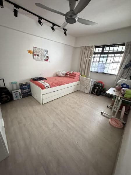 710 Hougang Avenue 2, 710 Hougang Avenue 2, Hougang / Punggol / Sengkang, 3 Bedrooms, 1,055 sqft, HDB Flat For Sale, by Cindy Ng, 500277656 - Bedroom - PropertyGuru.com.sg