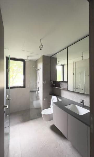 Norwood Grand, Admiralty / Woodlands, 2 Bedrooms, 667 sqft, Condominium For Rent, by Thong Seck Tan, 500277658 - Master Bathroom - PropertyGuru.com.sg