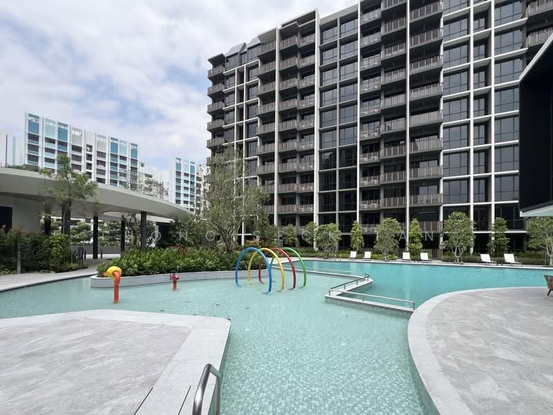 Norwood Grand, Admiralty / Woodlands, 2 Bedrooms, 667 sqft, Condominium For Rent, by Thong Seck Tan, 500277658 - Pool - PropertyGuru.com.sg