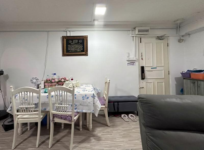 749 Yishun Street 72, 749 Yishun Street 72, Sembawang / Yishun, 3 Bedrooms, 980 sqft, HDB Flat For Sale, by Margaret Tan, 500277667 - Dining Room - PropertyGuru.com.sg