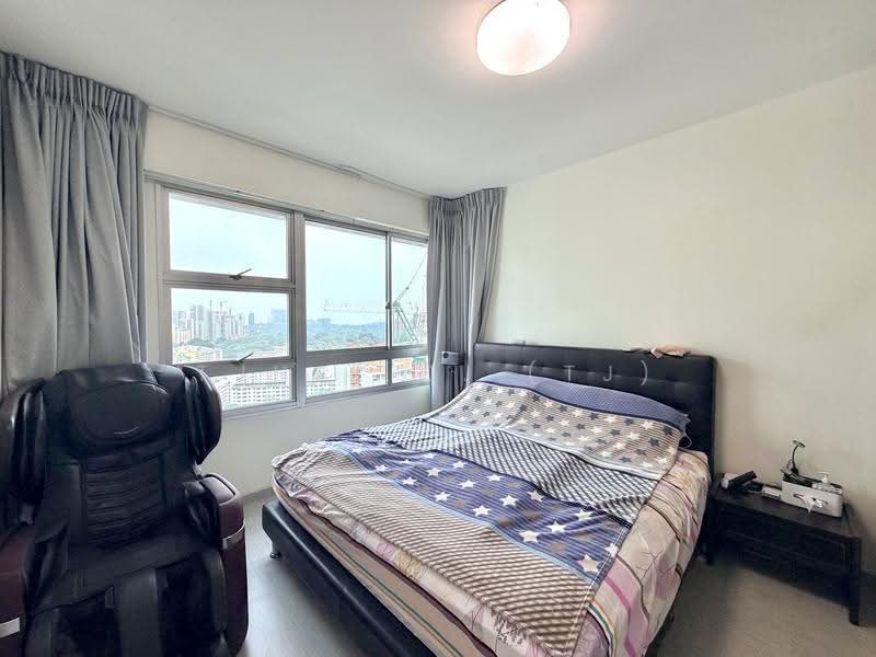 53 Commonwealth Drive, 53 Commonwealth Drive, Alexandra / Commonwealth, 3 Bedrooms, 1,033 sqft, HDB Flat For Sale, by TJHAI C. (TJ), 500277674 - Master Bedroom - PropertyGuru.com.sg
