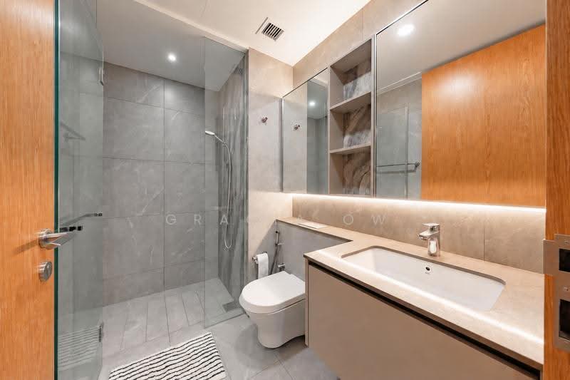 Penrose, 30 Sims Drive, Eunos / Geylang / Paya Lebar, 2 Bedrooms, 710 sqft, Condominium For Sale, by Gracia Ow, 500277679 - Bathroom - PropertyGuru.com.sg