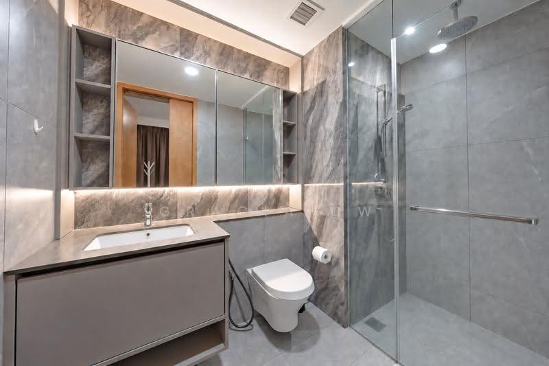 Penrose, 30 Sims Drive, Eunos / Geylang / Paya Lebar, 2 Bedrooms, 710 sqft, Condominium For Sale, by Gracia Ow, 500277679 - Bathroom - PropertyGuru.com.sg