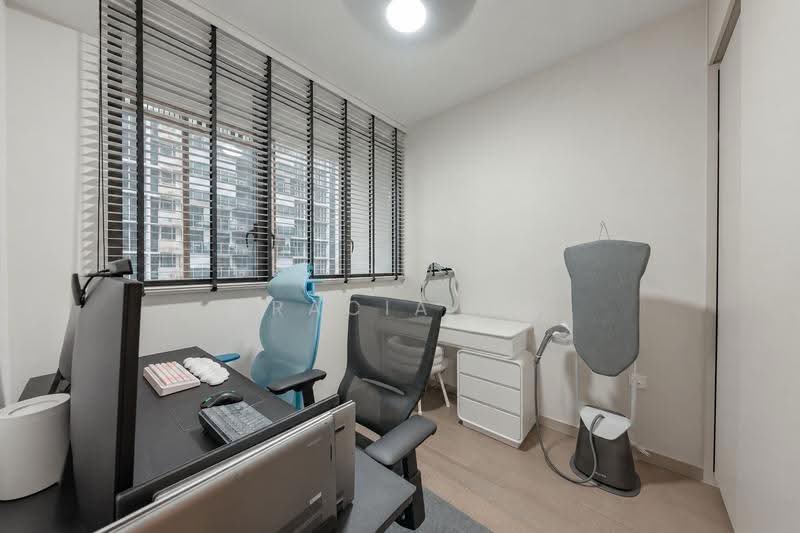Penrose, 30 Sims Drive, Eunos / Geylang / Paya Lebar, 2 Bedrooms, 710 sqft, Condominium For Sale, by Gracia Ow, 500277679 - Study - PropertyGuru.com.sg