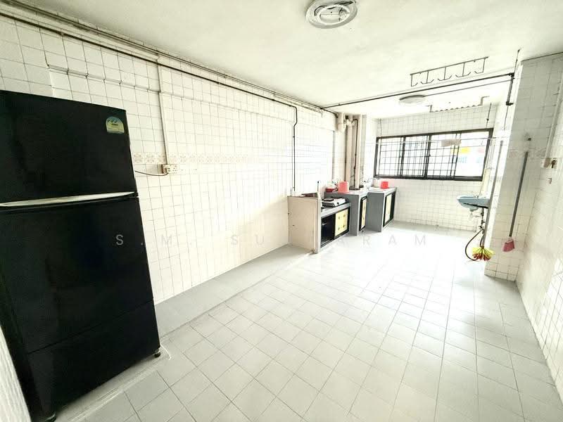 414 Pandan Gardens, 414 Pandan Gardens, Boon Lay / Jurong / Tuas, 3 Bedrooms, 1,044 sqft, HDB Flat For Sale, by S.M. SUNDARAM, 500277680 - Kitchen - PropertyGuru.com.sg