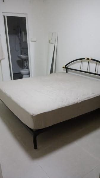 169 Bedok South Avenue 3, 169 Bedok South Avenue 3, Bedok / Upper East Coast, Room Rental, 200 sqft, HDB Flat For Rent, by Derrick Tai, 500277684 - Bedroom - PropertyGuru.com.sg