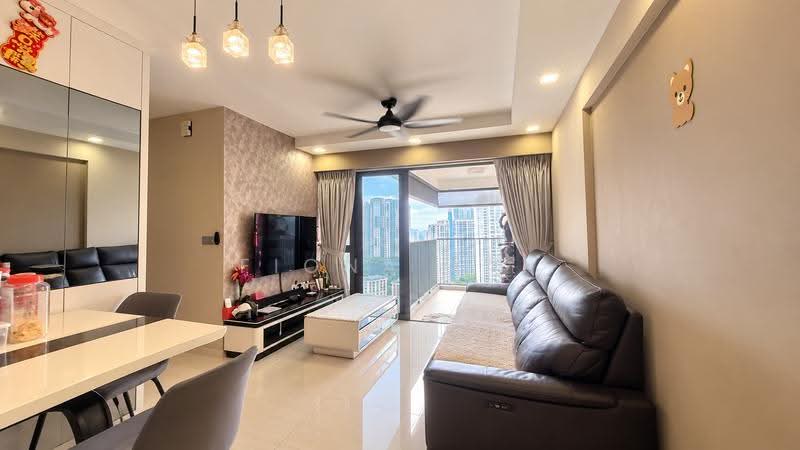 311A Clementi Avenue 4, 311A Clementi Avenue 4, Buona Vista / West Coast / Clementi New Town, 3 Bedrooms, 883 sqft, HDB Flat For Sale, by Fiona Yap, 500277689 - Living Room - PropertyGuru.com.sg