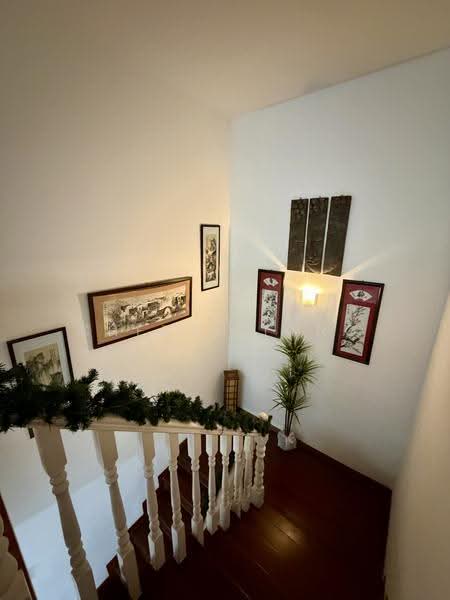 Freehold Semi-D 5-mins from Simei MRT, Harvey View, Harvey Avenue, Harvey Crescent, Sea Breeze Road, Sea Breeze Avenue, Jalan Angin Laut, Sunbird Park, Bedok / Upper East Coast, 4 Bedrooms, 2,250 sqft, Semi-Detached House For Sale, by Cheryl Tang, 500277691 - Staircase - PropertyGuru.com.sg