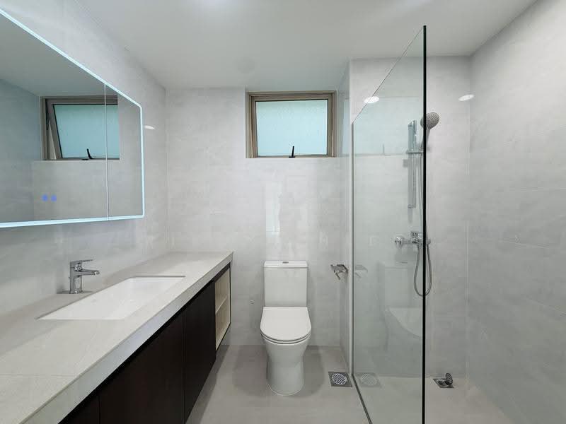 Costa Rhu, 1 Rhu Cross, East Coast / Marine Parade, 3 Bedrooms, 1,399 sqft, Condominium For Rent, by Riko Ashley, 500277697 - Bathroom - PropertyGuru.com.sg