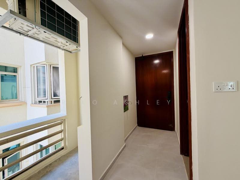 Costa Rhu, 1 Rhu Cross, East Coast / Marine Parade, 3 Bedrooms, 1,399 sqft, Condominium For Rent, by Riko Ashley, 500277697 - Entrance - PropertyGuru.com.sg