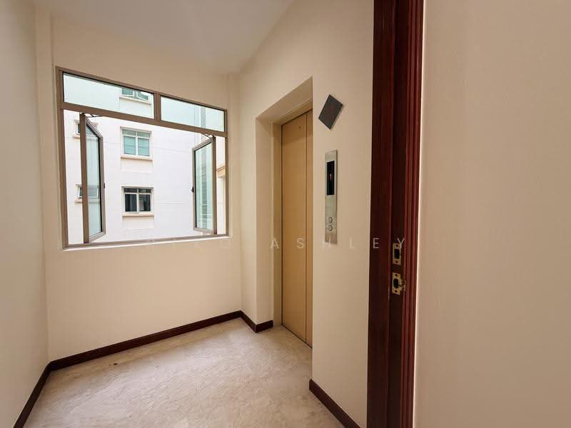 Costa Rhu, 1 Rhu Cross, East Coast / Marine Parade, 3 Bedrooms, 1,399 sqft, Condominium For Rent, by Riko Ashley, 500277697 - Corridor - PropertyGuru.com.sg