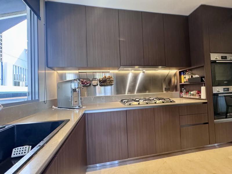 Estrivillas, Jalan Lim Tai See, Tanglin / Holland / Bukit Timah, 5 Bedrooms, 5,460 sqft, Cluster House For Sale, by Joyce Lau, 500277723 - Kitchen - PropertyGuru.com.sg