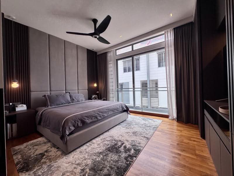 Estrivillas, Jalan Lim Tai See, Tanglin / Holland / Bukit Timah, 5 Bedrooms, 5,460 sqft, Cluster House For Sale, by Joyce Lau, 500277723 - Master Bedroom - PropertyGuru.com.sg