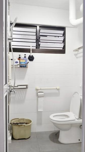 337 Hougang Avenue 7, 337 Hougang Avenue 7, Hougang / Punggol / Sengkang, Room Rental, 100 sqft, HDB Flat For Rent, by Kenny Kan, 500277729 - Bathroom - PropertyGuru.com.sg