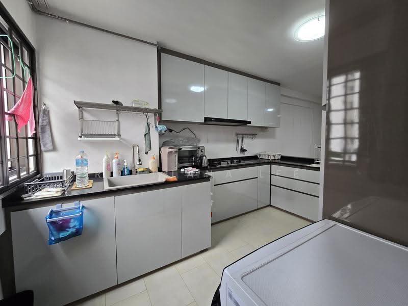 345 Clementi Avenue 5, 345 Clementi Avenue 5, Buona Vista / West Coast / Clementi New Town, Room Rental, 360 sqft, HDB Flat For Rent, by Rosdiana Lee, 500277740 - Kitchen - PropertyGuru.com.sg