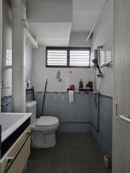 345 Clementi Avenue 5, 345 Clementi Avenue 5, Buona Vista / West Coast / Clementi New Town, Room Rental, 360 sqft, HDB Flat For Rent, by Rosdiana Lee, 500277740 - Bathroom - PropertyGuru.com.sg