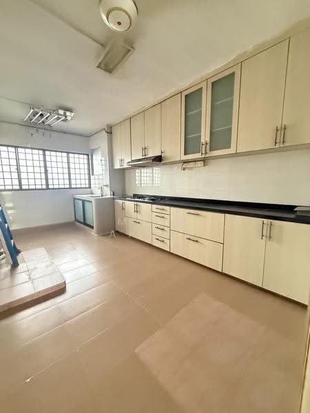 351 Clementi Avenue 2, 351 Clementi Avenue 2, Buona Vista / West Coast / Clementi New Town, 2 Bedrooms, 721 sqft, HDB Flat For Sale, by MAHA LAKSHMI, 500277745 - Kitchen - PropertyGuru.com.sg