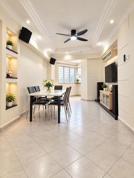 452 Fajar Road, 452 Fajar Road, Dairy Farm / Bukit Panjang / Choa Chu Kang, 3 Bedrooms, 1,302 sqft, HDB Flat For Sale, by Kylie Chua, 500277755 - Dining Room - PropertyGuru.com.sg