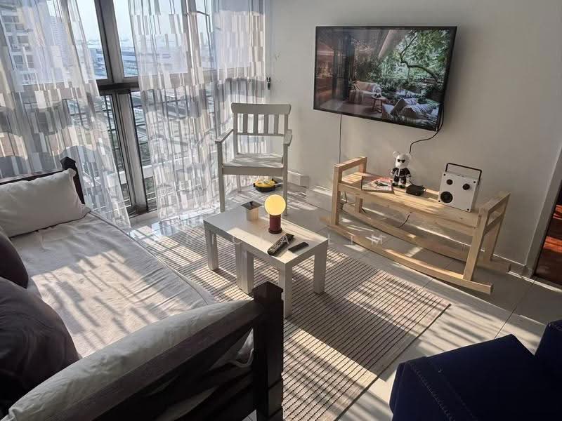 106 Spottiswoode Park Road, 106 Spottiswoode Park Road, Chinatown / Tanjong Pagar, Room Rental, 150 sqft, HDB Flat For Rent, by Tricia Lim, 500277764 - Living Room - PropertyGuru.com.sg