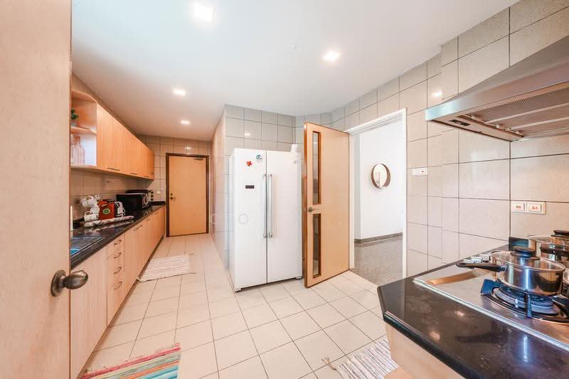 Oleanas Residences, 42 Kim Yam Road, Orchard / River Valley, Room Rental, 105 sqft, Condominium For Rent, by Cove, 500277769 - Kitchen - PropertyGuru.com.sg