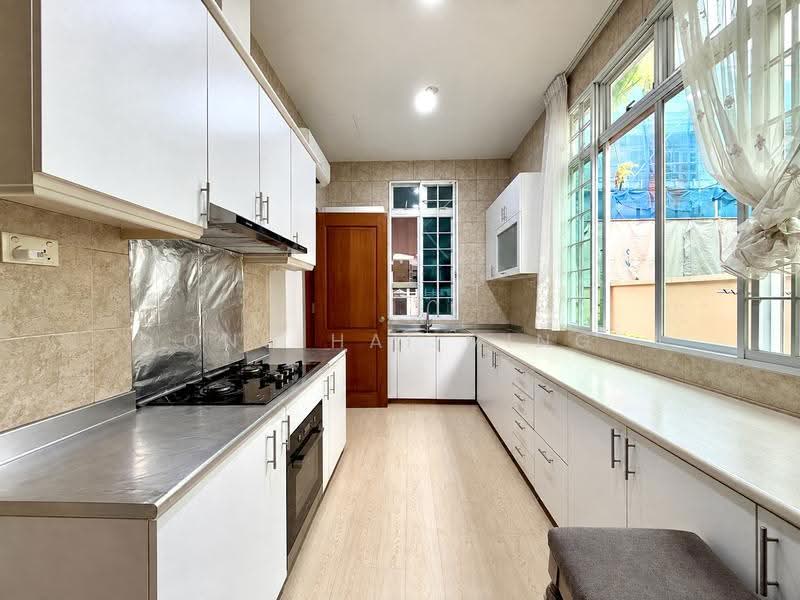 12B Cotswold Close, Cotswold Close, Ang Mo Kio / Bishan / Thomson, 7 Bedrooms, 6,000 sqft, Detached House For Rent, by Ong Hai Ming, 500277779 - PropertyGuru.com.sg