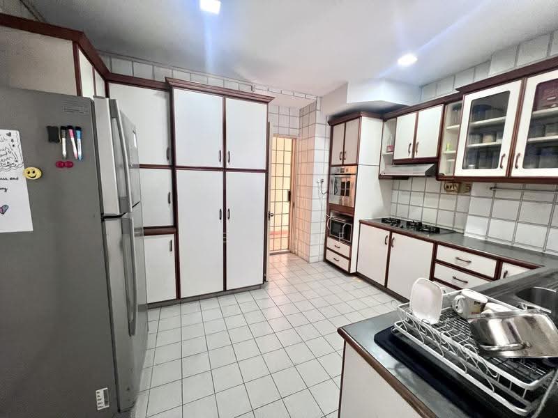 Teresa Ville, 1003 Lower Delta Road, Harbourfront / Telok Blangah, 4 Bedrooms, 2,000 sqft, Condominium For Rent, by Ben Lee, 500277813 - Kitchen - PropertyGuru.com.sg
