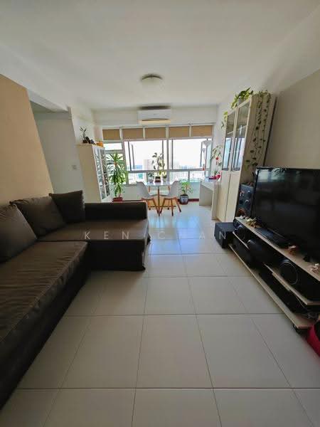 28 Ghim Moh Link, 28 Ghim Moh Link, Tanglin / Holland / Bukit Timah, 3 Bedrooms, 1,001 sqft, HDB Flat For Sale, by Ken Chan, 500277817 - Living Room - PropertyGuru.com.sg